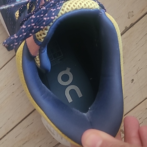 On Cloud Hi Edge Sneakers Sz W9 - Picture 6 of 8